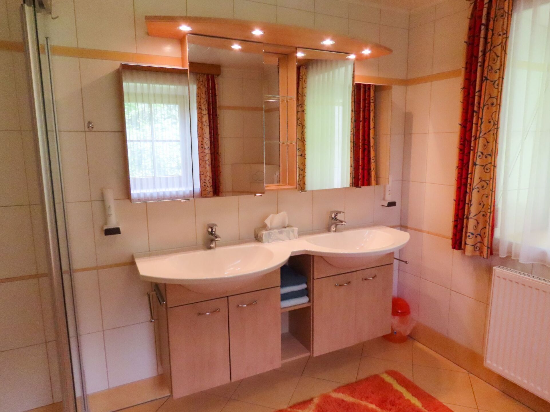 2-Bed Apartment in Spittal an der Drau, Sleeps 3, 1023