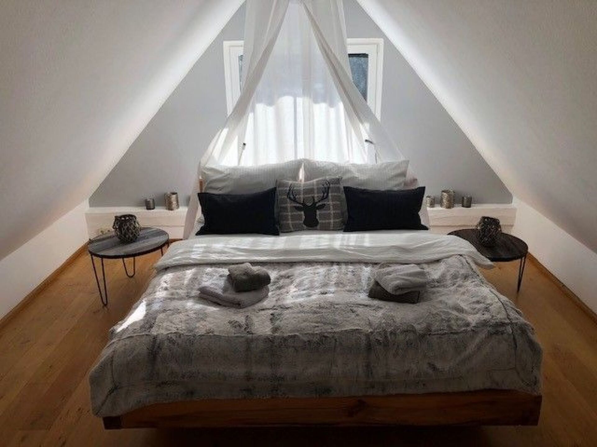 5-Bed House with Private Pool in Leoben, Sleeps 10, 1104
