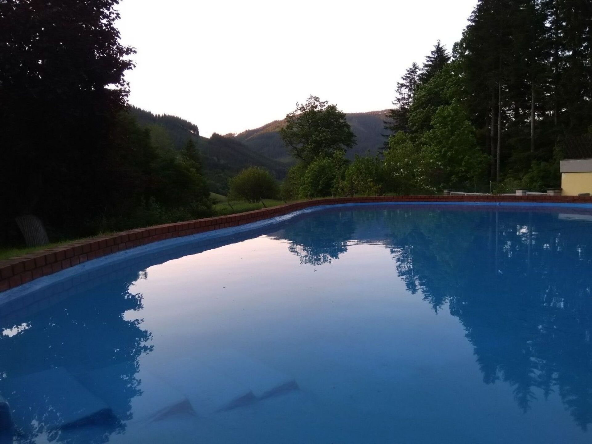 5-Bed House with Private Pool in Leoben, Sleeps 10, 1104