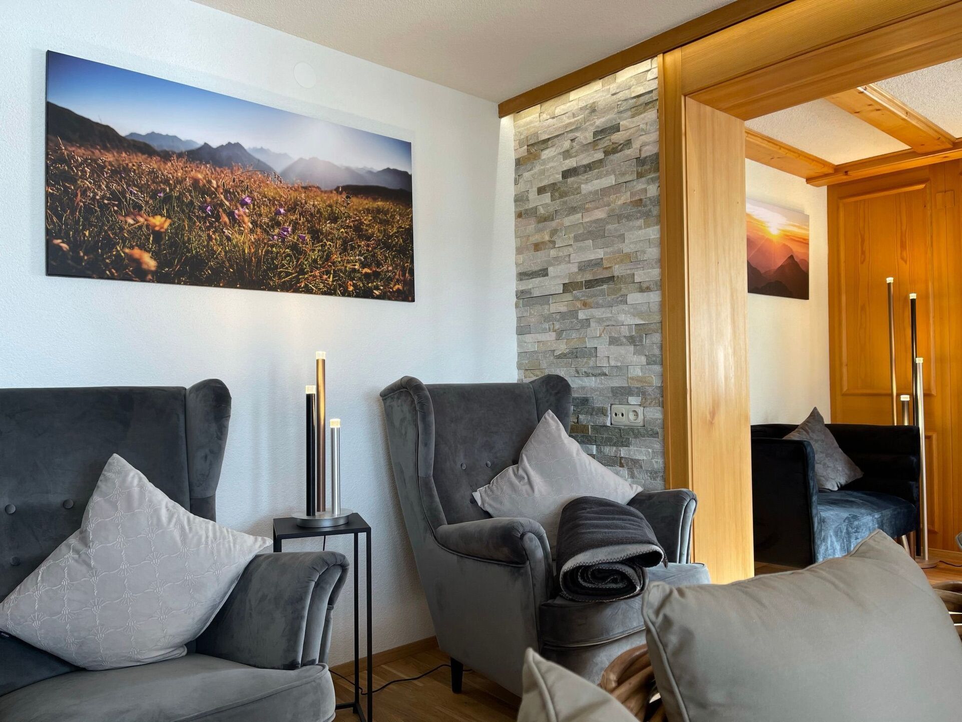 Charming 3-Bed Apartment in Bregenz, Sleeps 8, 1026