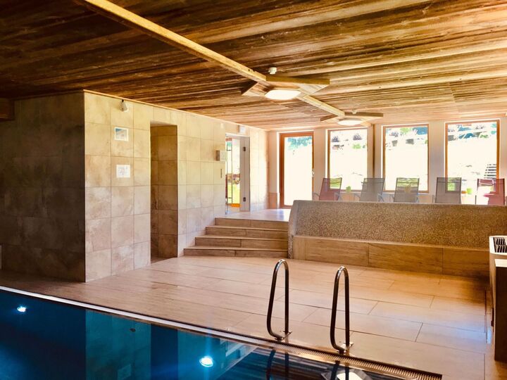 Pool Indoor