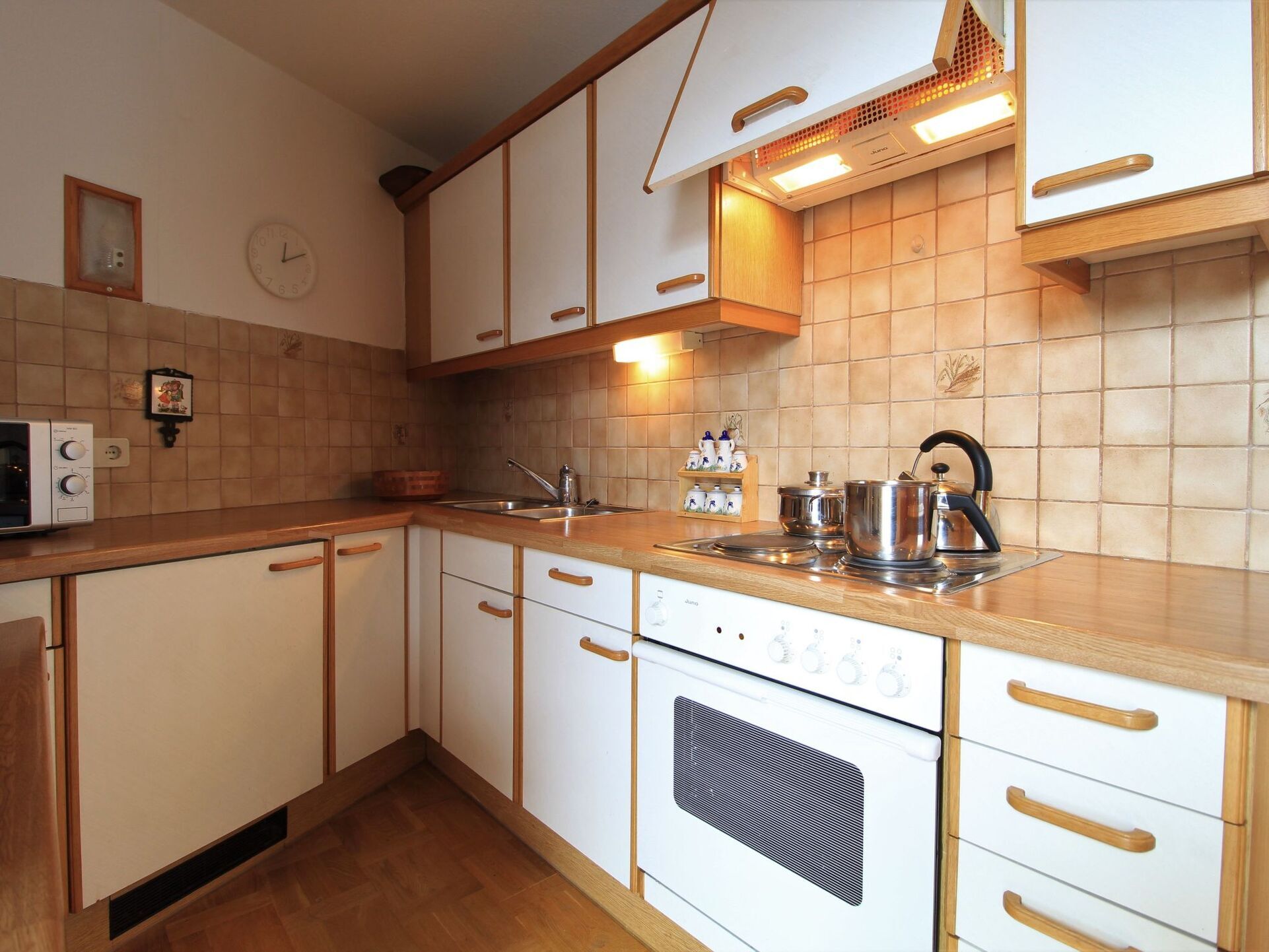 Charming 3-Bed House in Spittal an der Drau, Sleeps 8, 1041