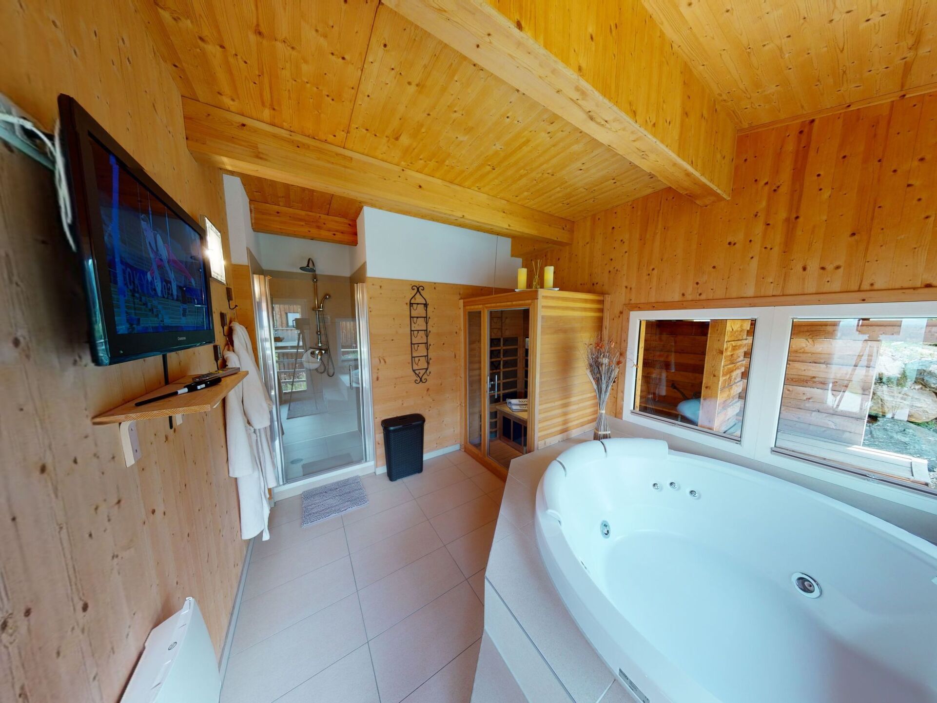 Spacious 3-Bed House in Wolfsberg, Sleeps 6, 1043