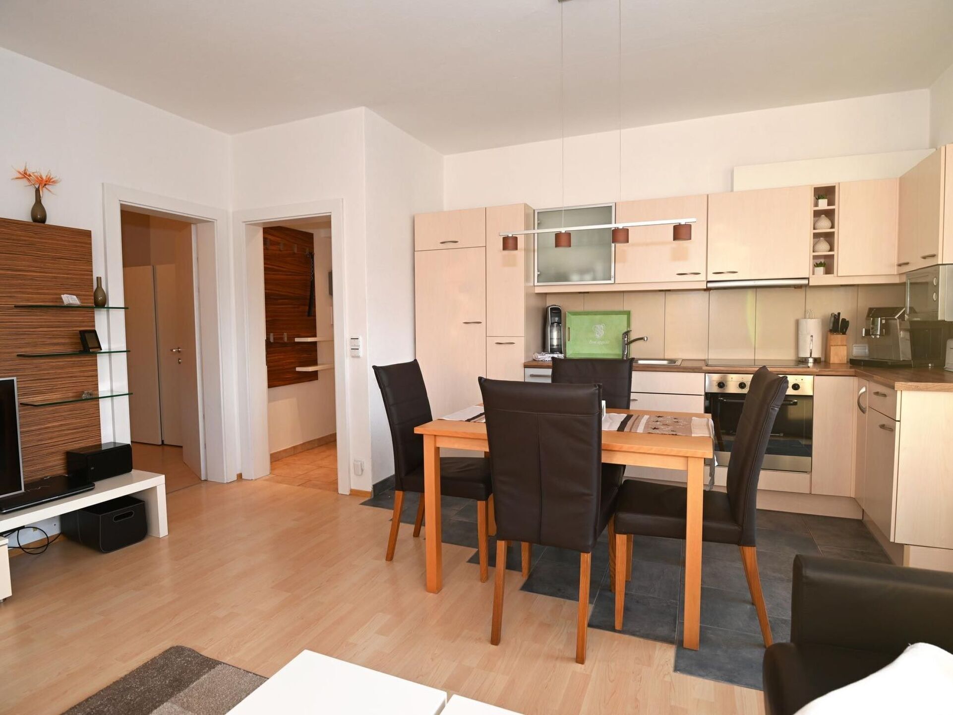 1-Bed Apartment in Innsbruck-Land, Sleeps 4, 1124