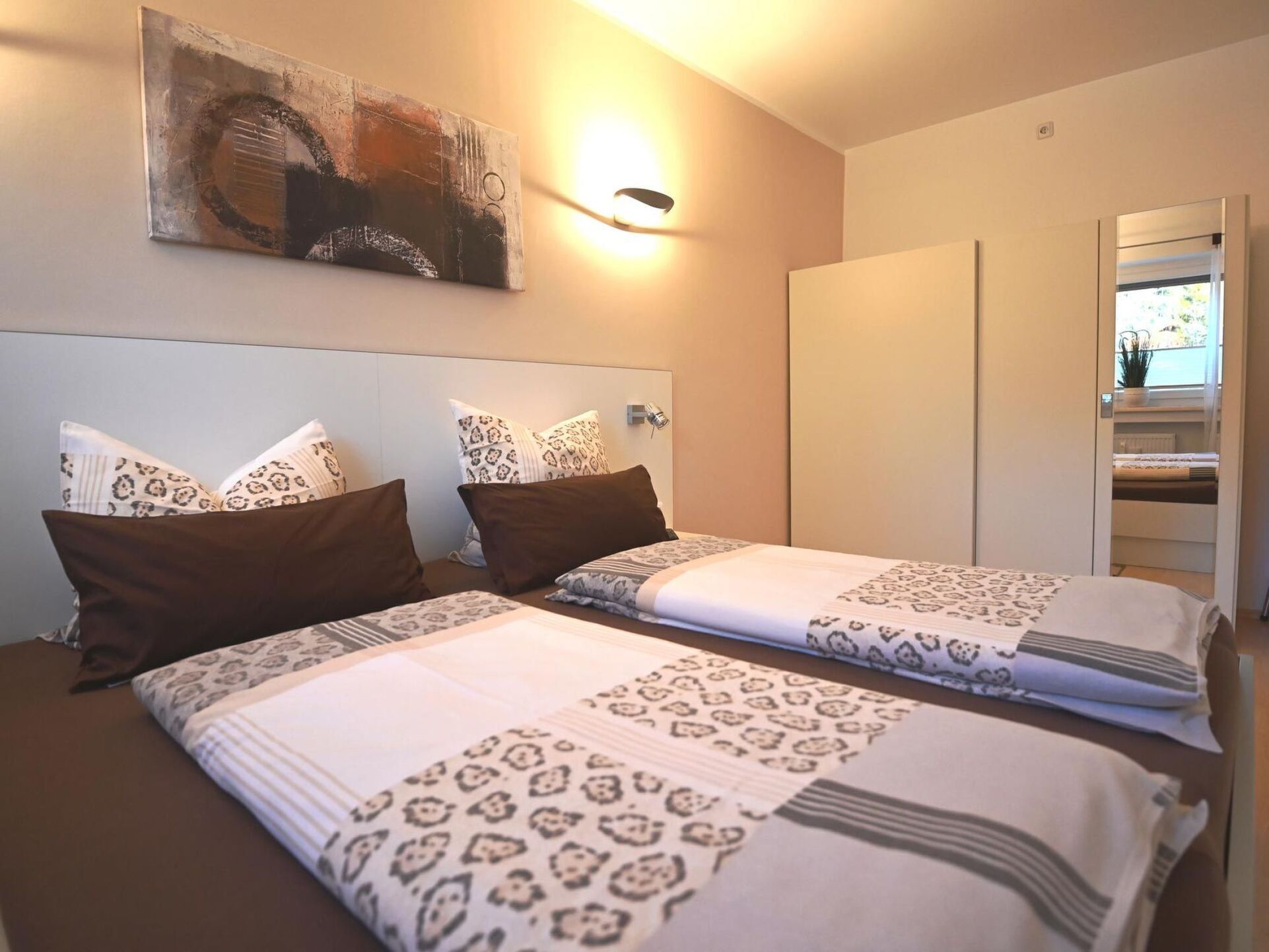 1-Bed Apartment in Innsbruck-Land, Sleeps 4, 1124