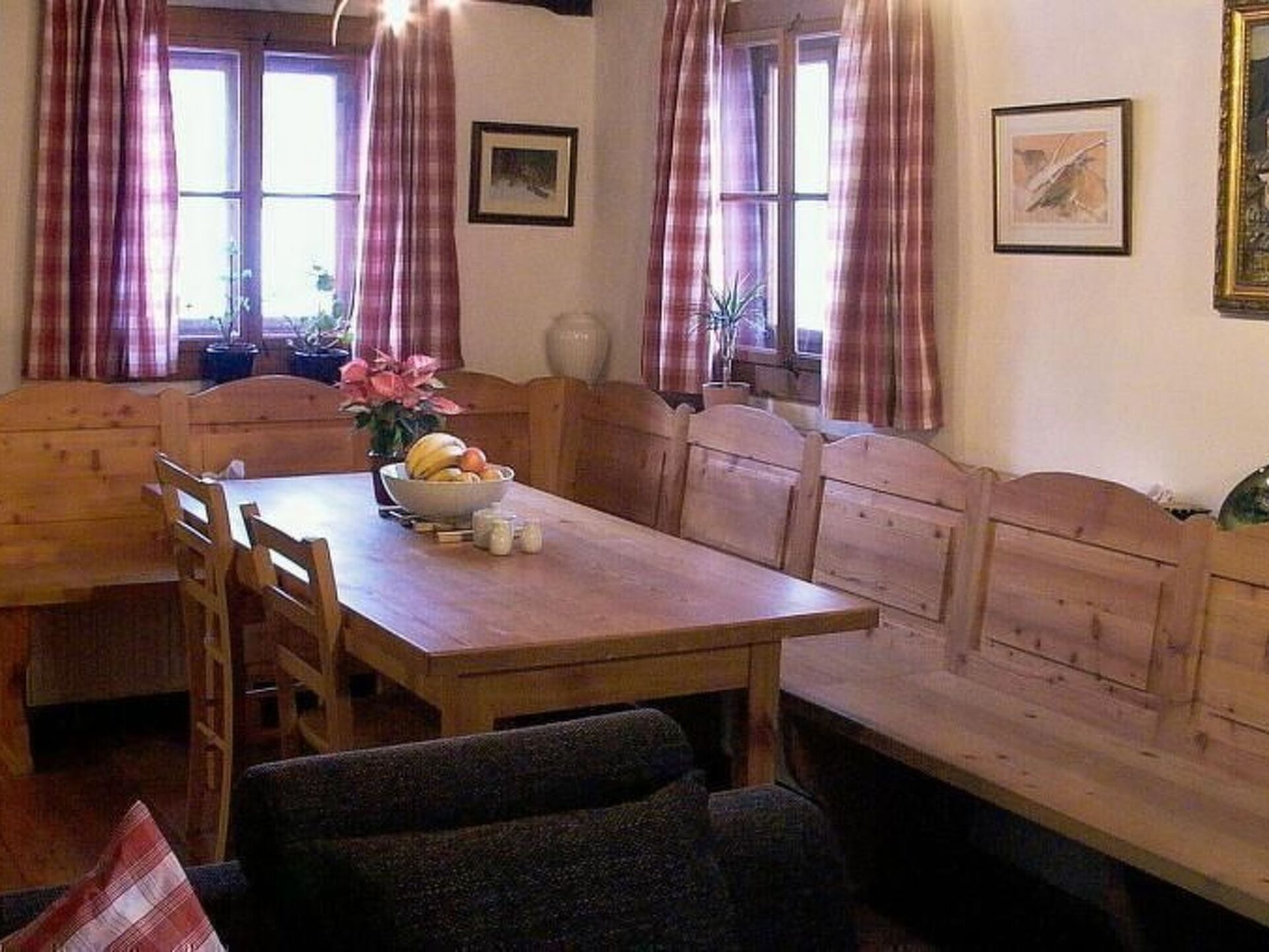 Serene 2-Bed Apartment in Tamsweg, Sleeps 6, 1104