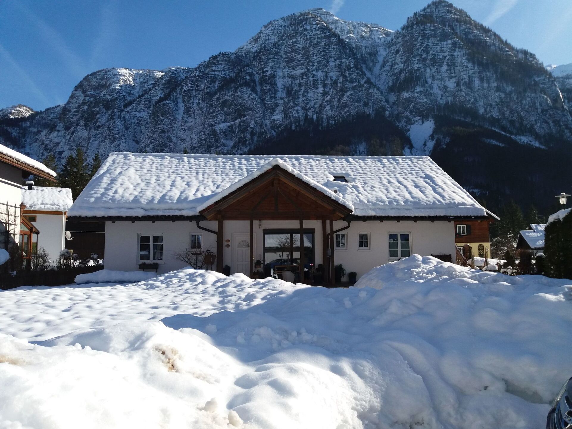 Tranquil 1-Bed Apartment in Gmunden, Sleeps 2, 1005