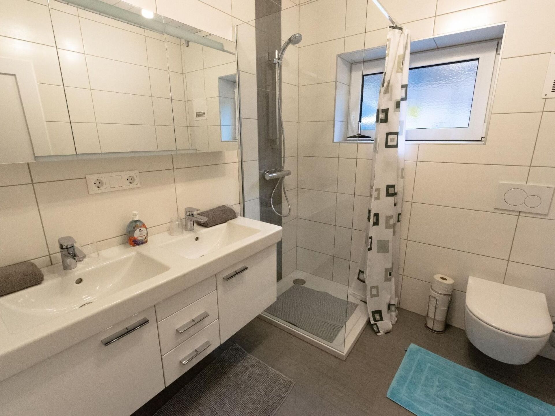 3-Bed Apartment in Spittal an der Drau, Sleeps 7, 1095