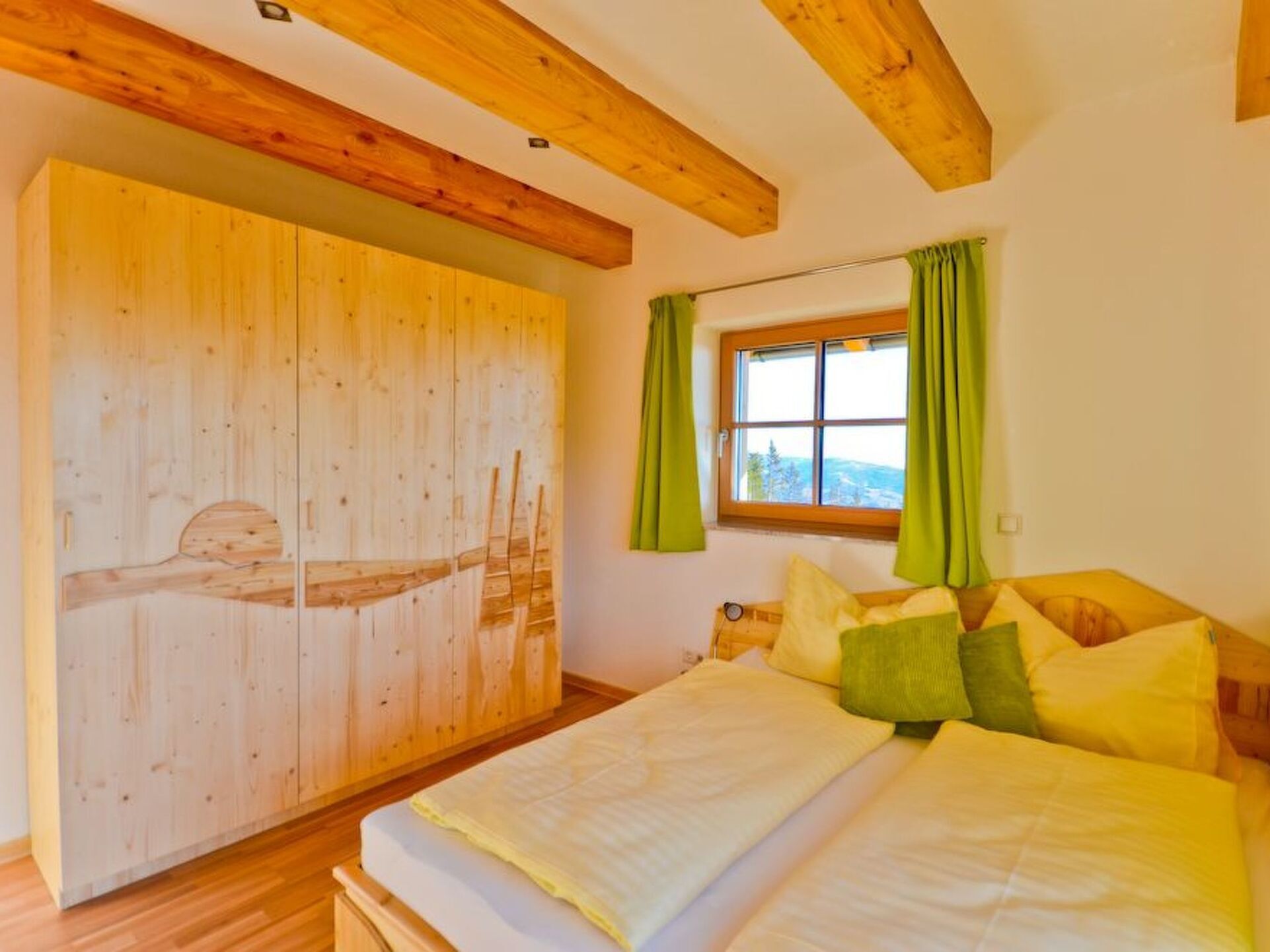 Delightful 4-Bed House in Wolfsberg, Sleeps 10, 1105