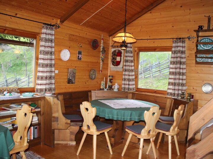 Tranquil 3-Bed House in Wolfsberg, Sleeps 4, 1106