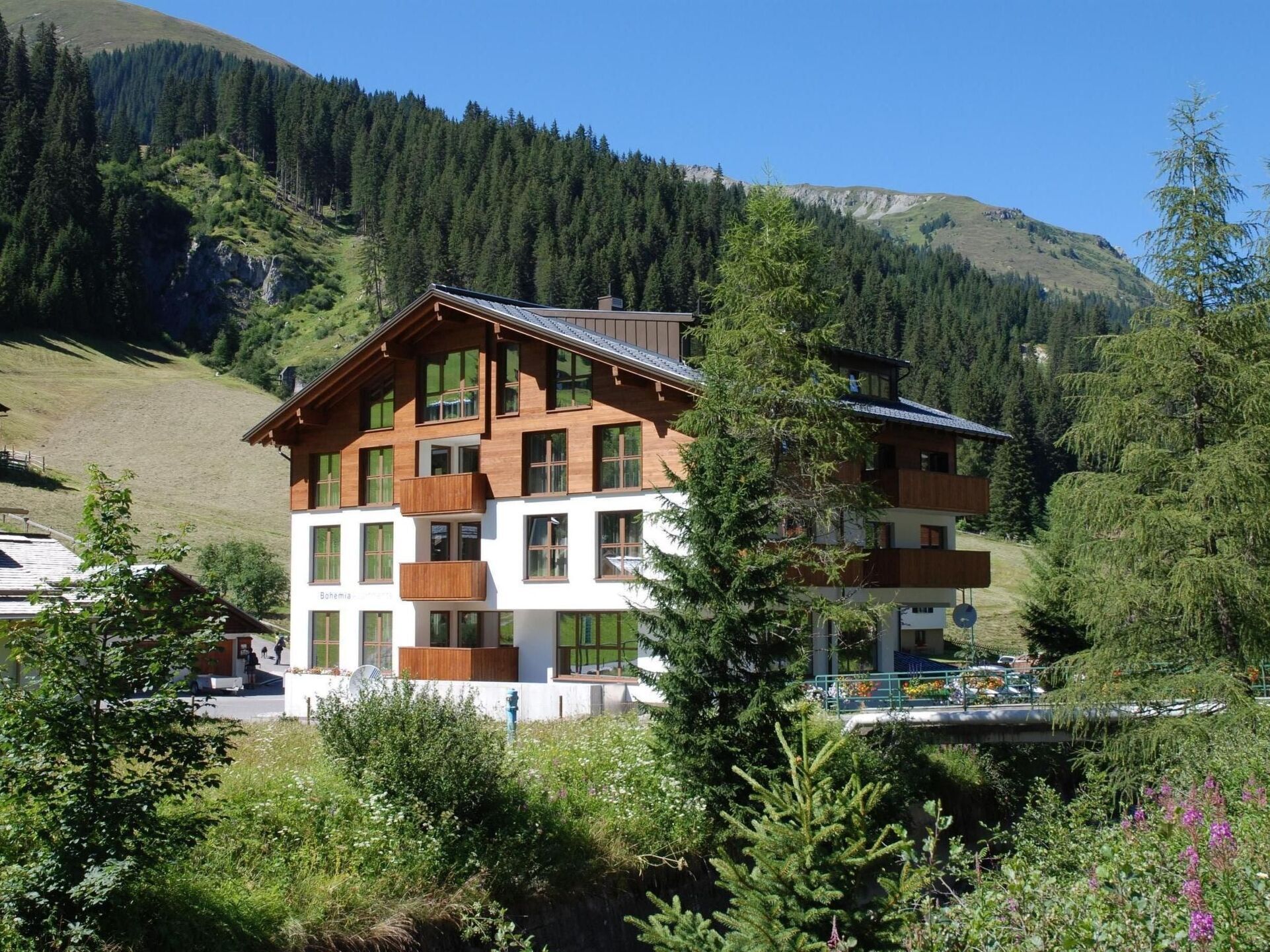3-Bed Apartment in Bludenz, Sleeps 10, 1044
