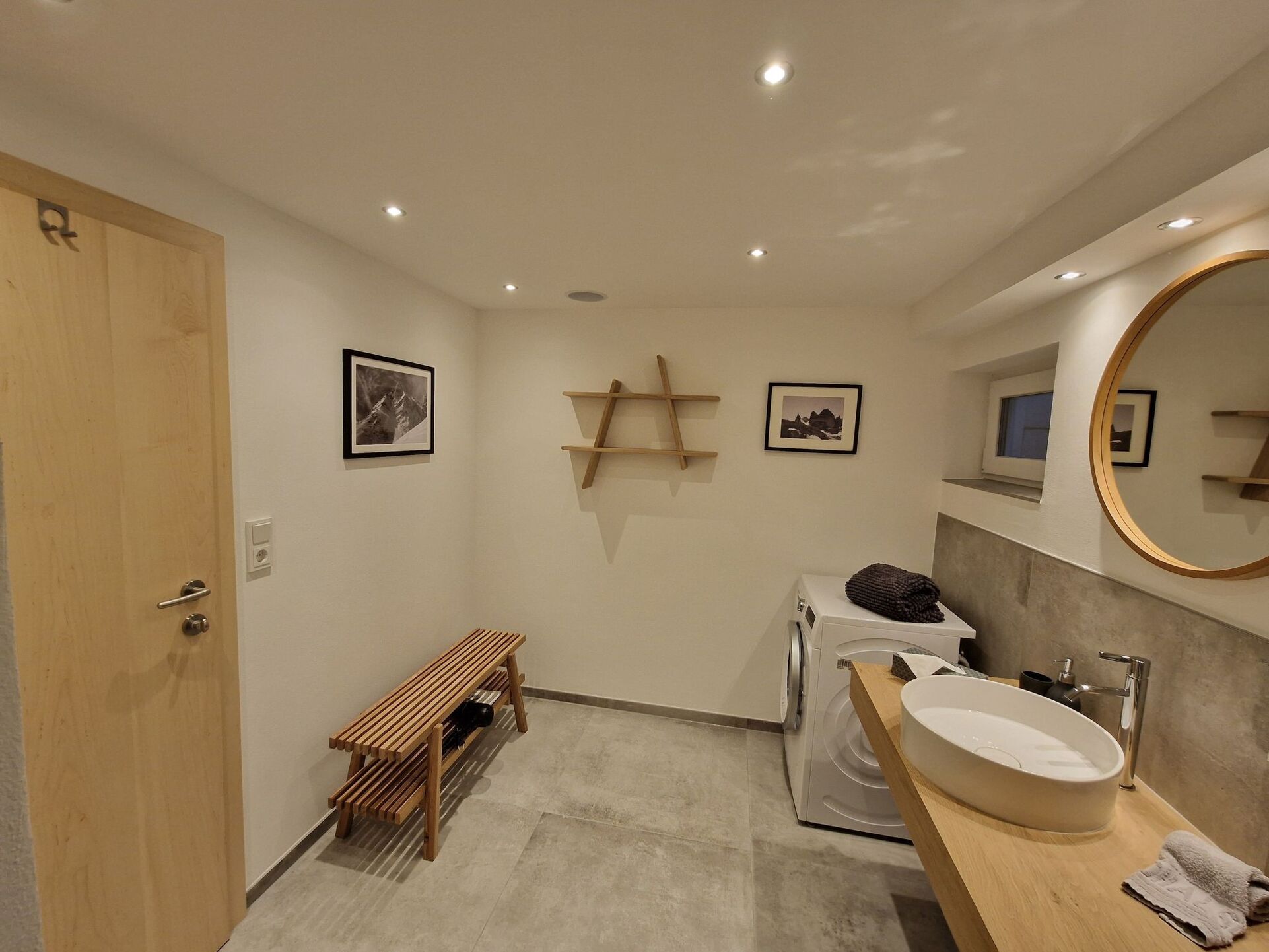 Bathroom / Wellness