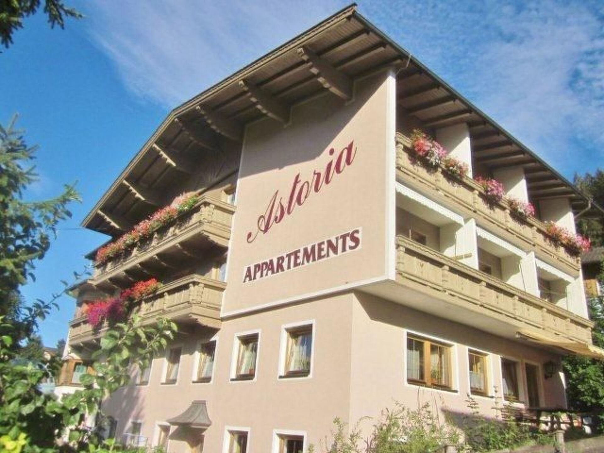 2-Bed Apartment in Kitzbuhel, Sleeps 4, 1172
