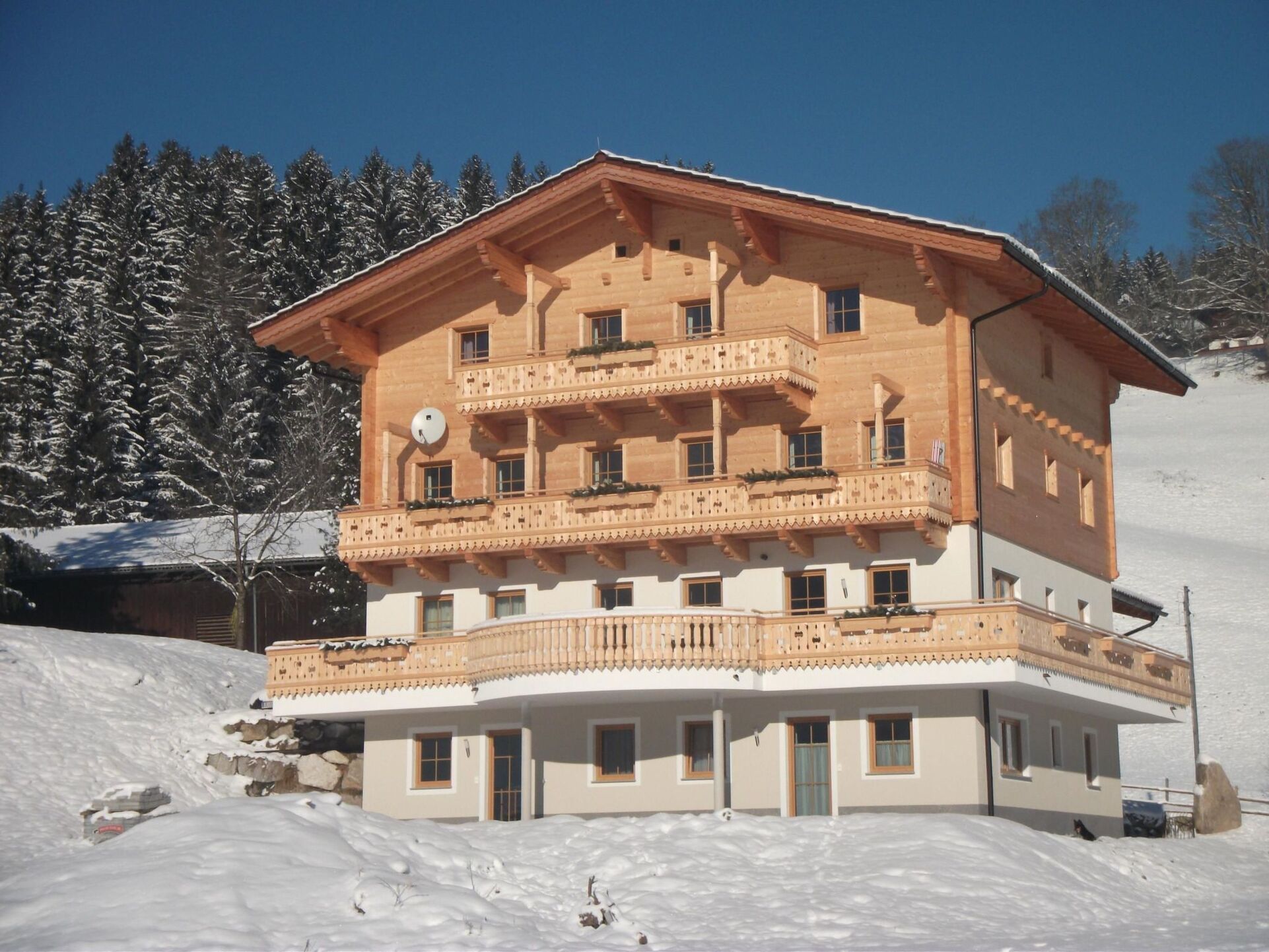 Beautiful 2-Bed Apartment in Zell am See, Sleeps 2, 1139