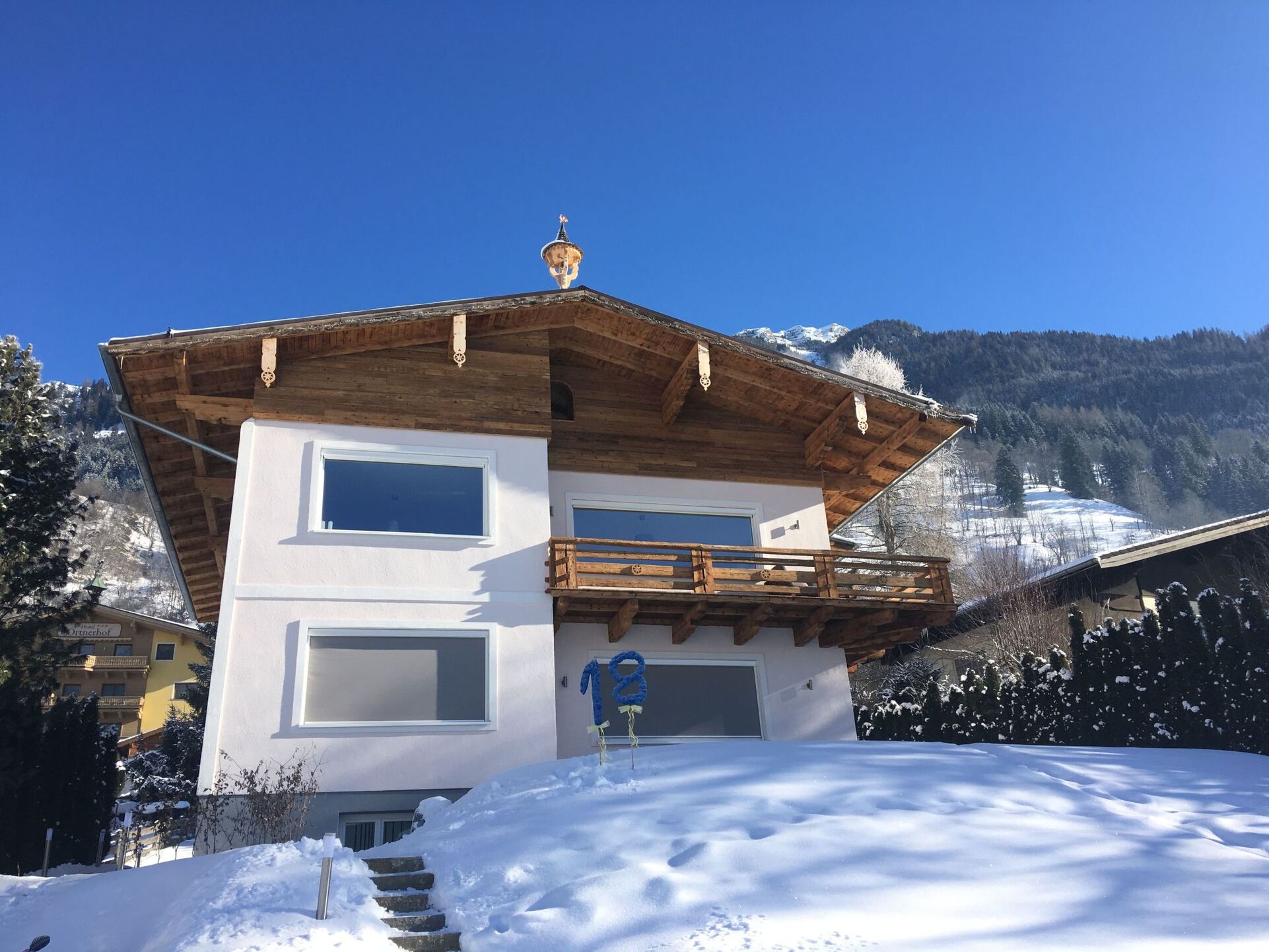 2-Bed Apartment in Sankt Johann im Pongau, Sleeps 5, 1131