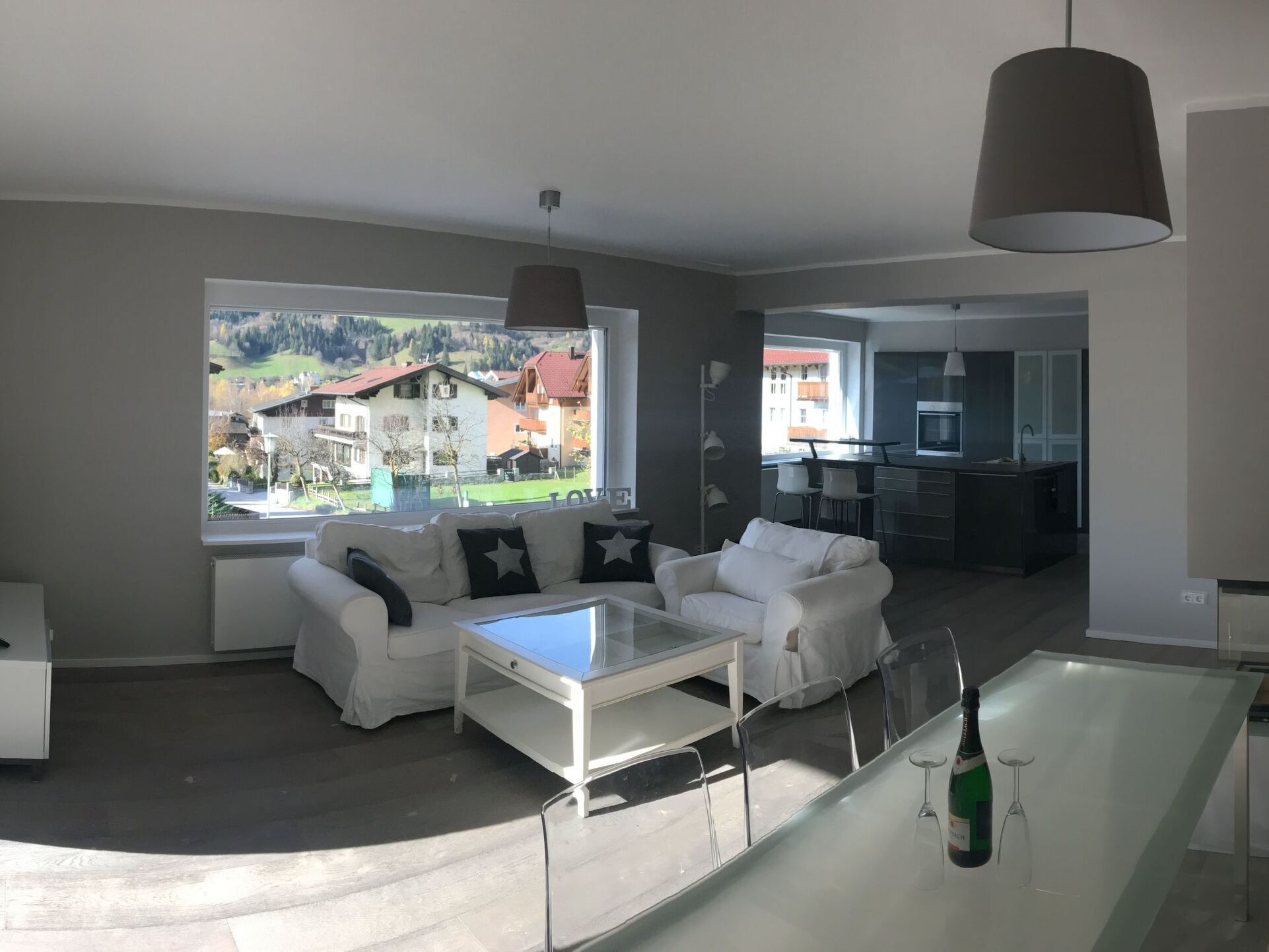 2-Bed Apartment in Sankt Johann im Pongau, Sleeps 5, 1131