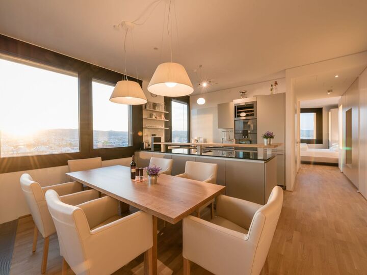 2-Bed Apartment with Mountain View in Wien, Sleeps 4, 1011