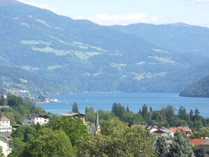 1-Bed Apartment in Spittal an der Drau, Sleeps 3, 1065
