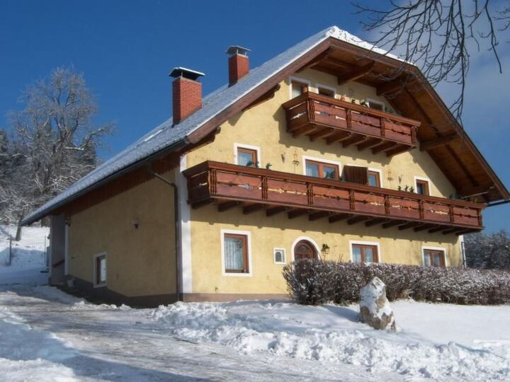 Gorgeous 1-Bed Apartment in Volkermarkt, Sleeps 4, 1070, Hinterlibitsch, Austria