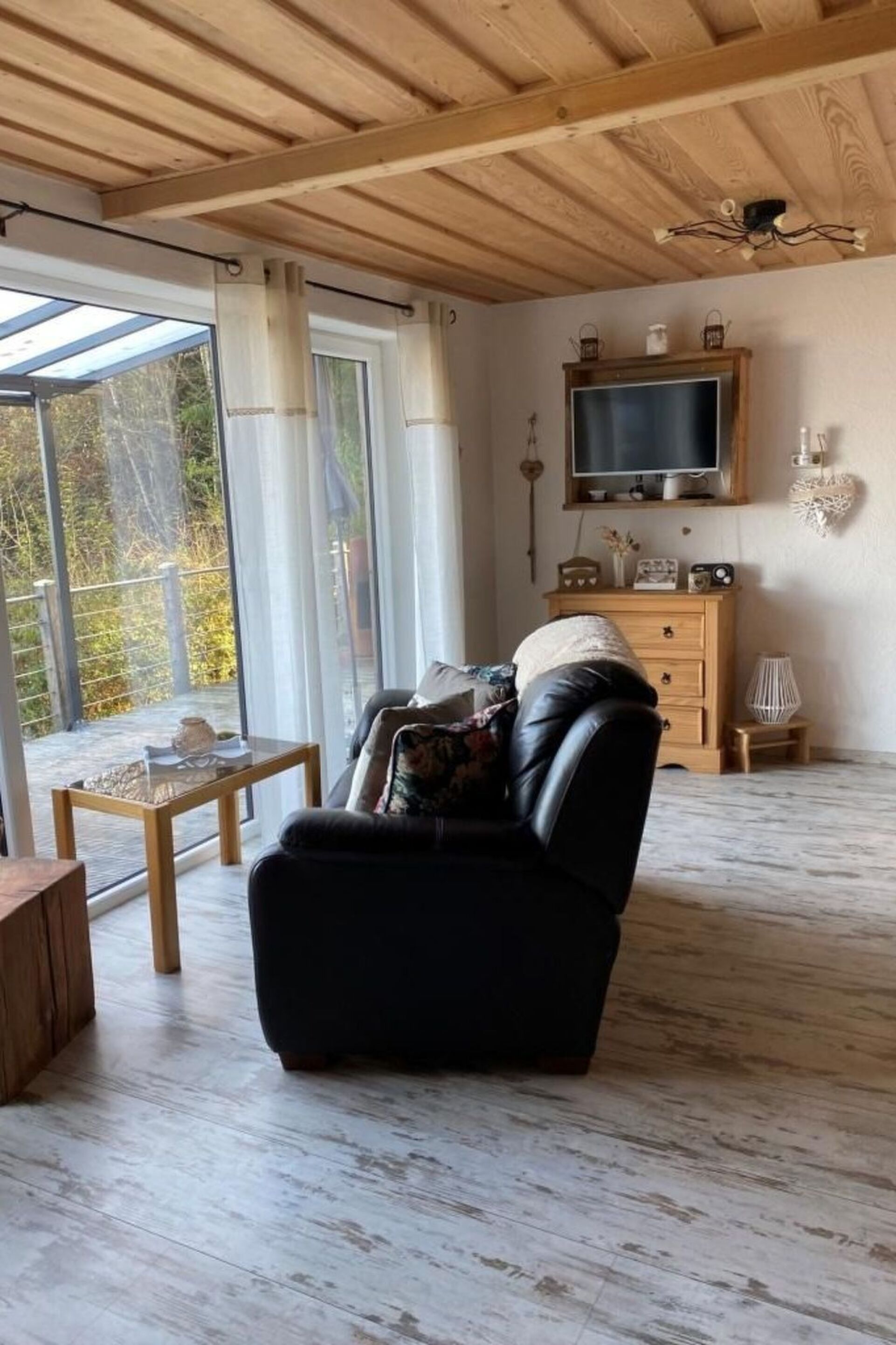 Spacious 1-Bed House in Scharding, Sleeps 2, 1007