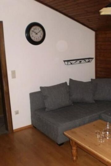 2-Bed Apartment in Spittal an der Drau, Sleeps 6, 1081