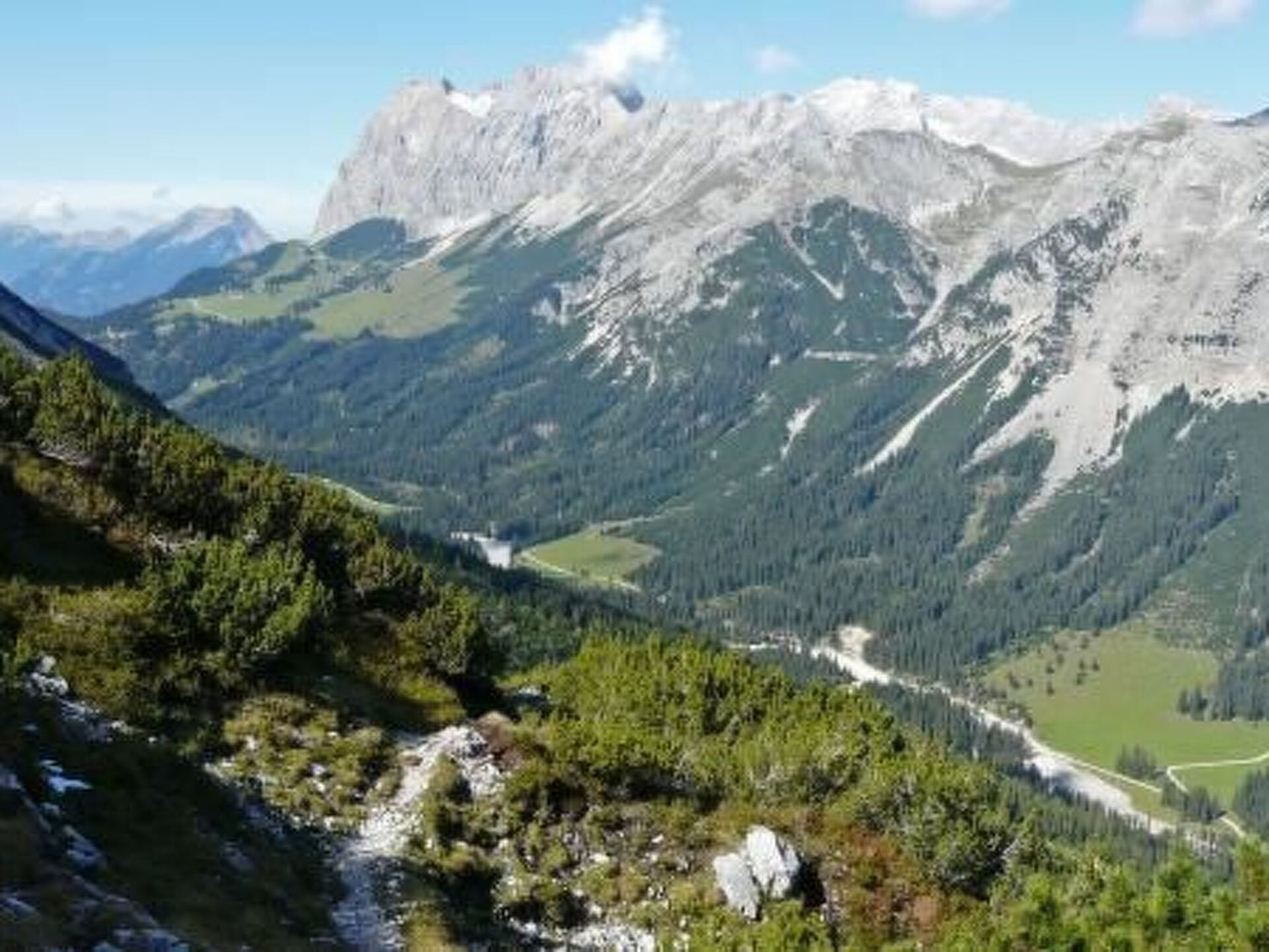 Beautiful 1-Bed Apartment in Innsbruck-Land, Sleeps 3, 1150