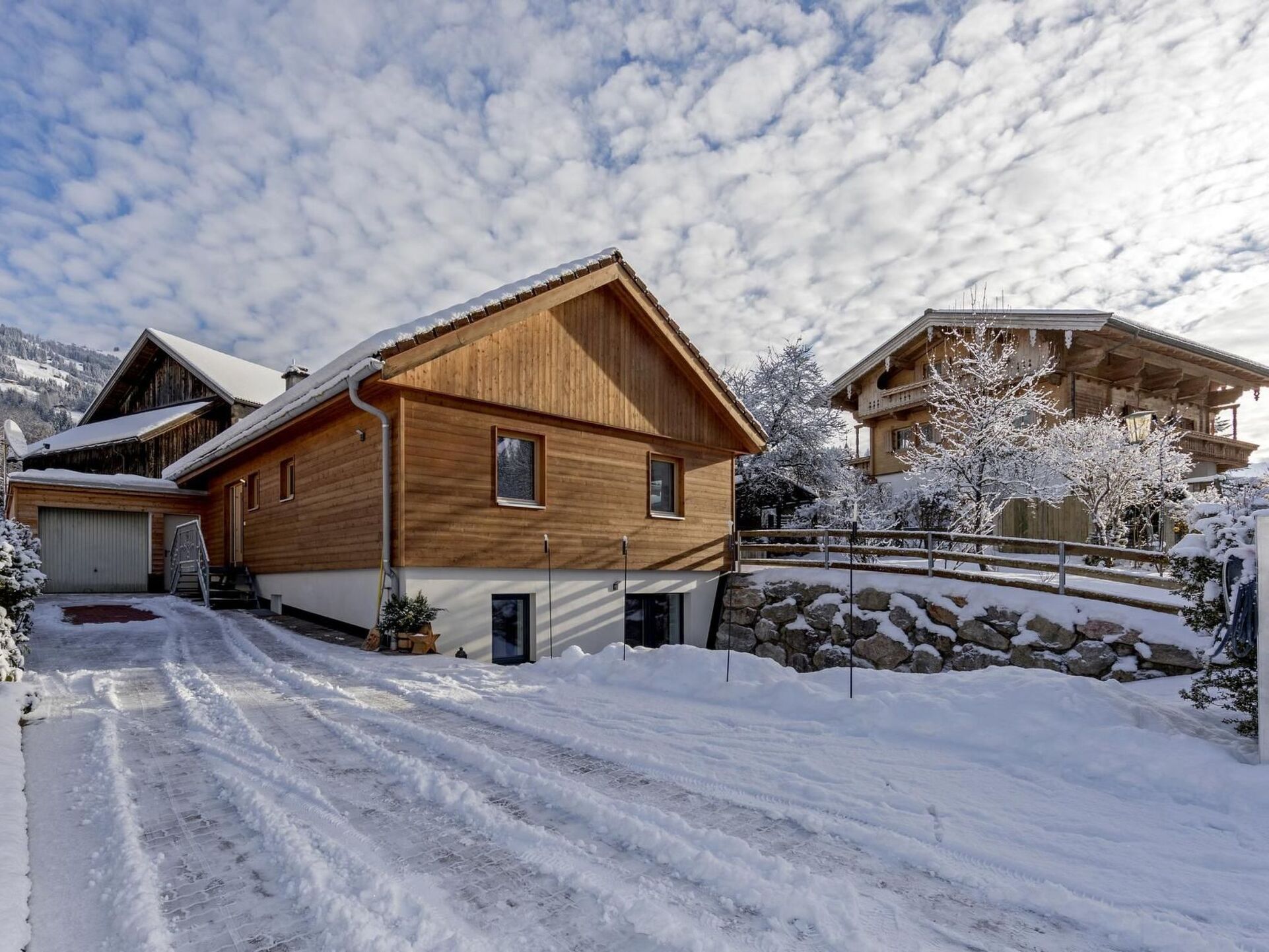 Sumptuous 2-Bed Apartment in Kitzbuhel, Sleeps 6, 1153