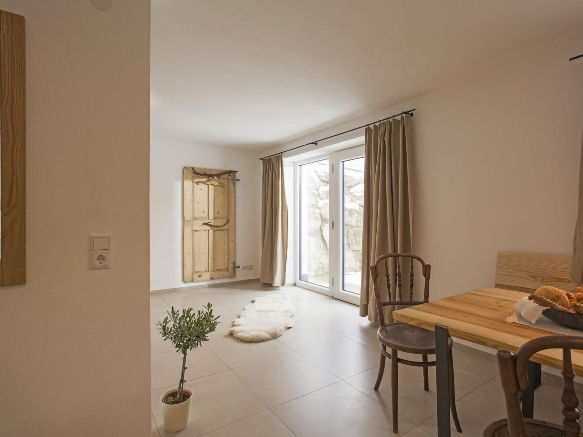 Sumptuous 2-Bed Apartment in Kitzbuhel, Sleeps 6, 1153