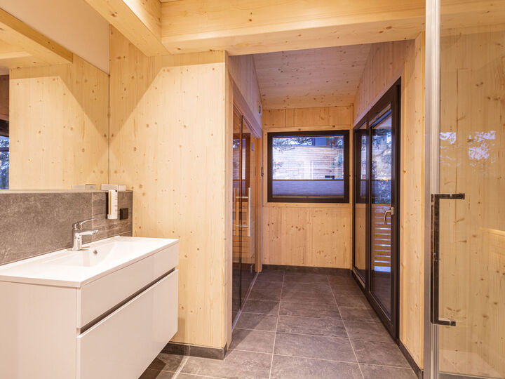 Bathroom / Wellness