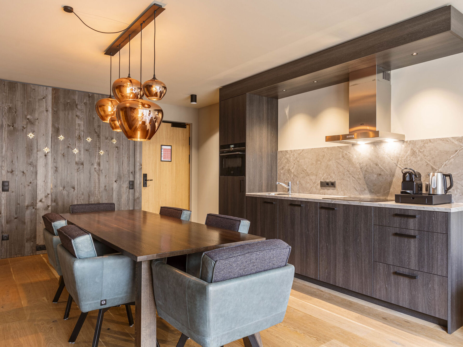 Kitchen / Dining Room