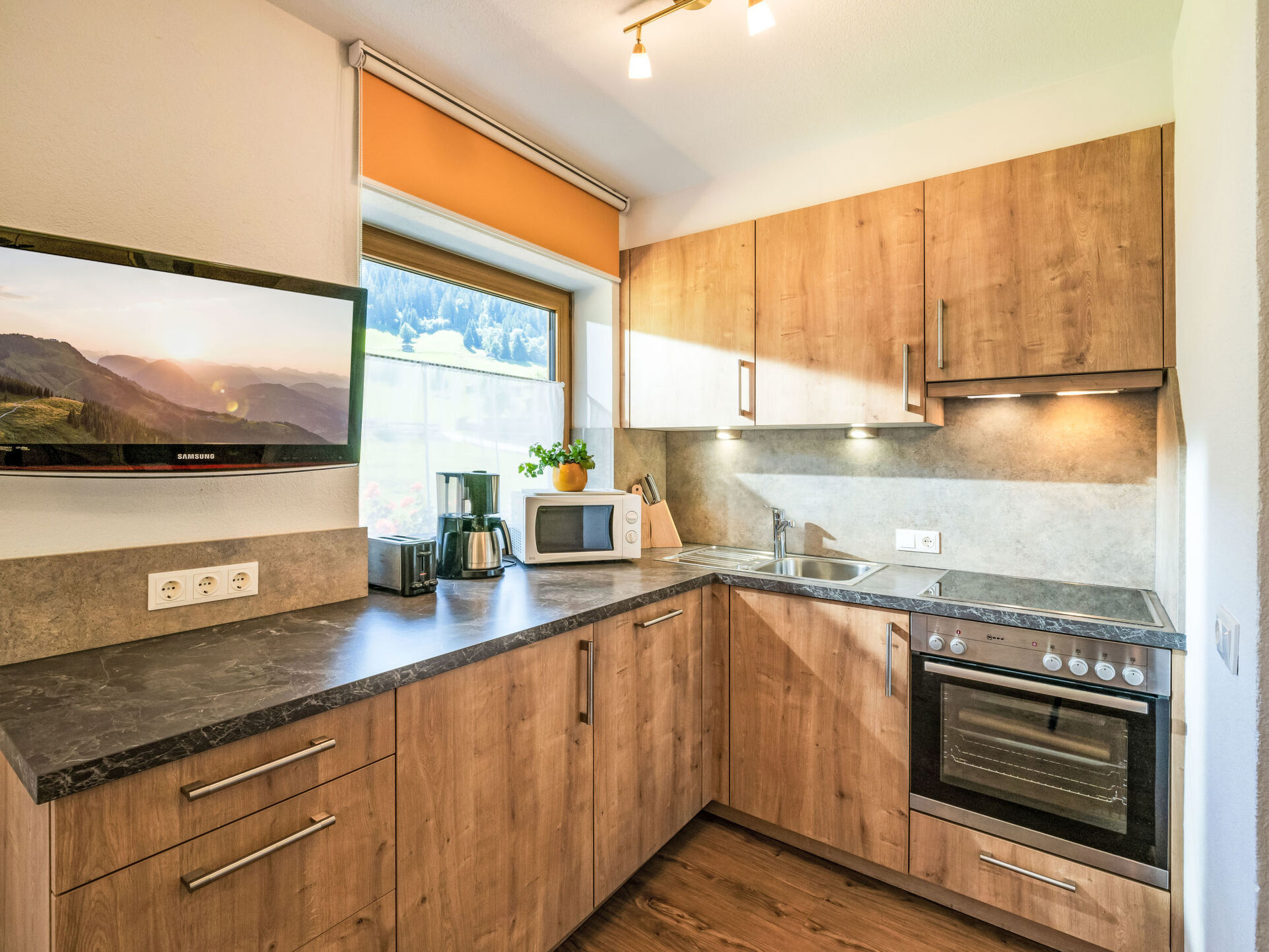 Kitchen / Dining Room