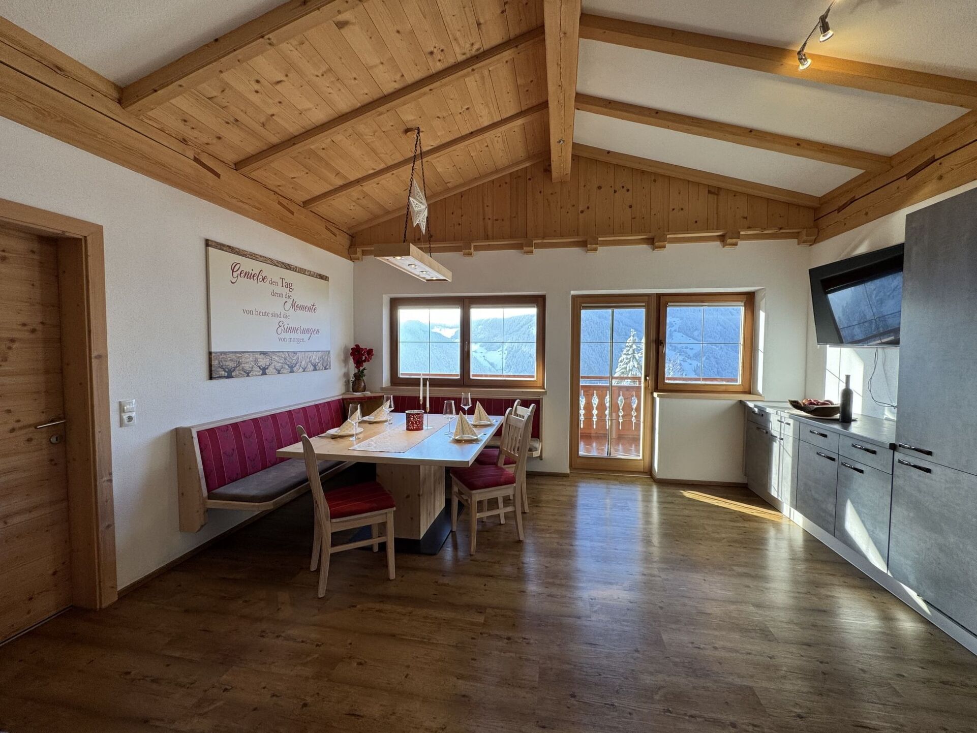 Kitchen / Dining Room