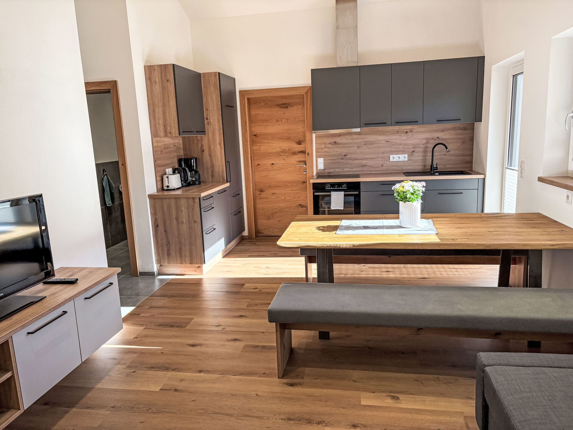 Kitchen / Dining Room