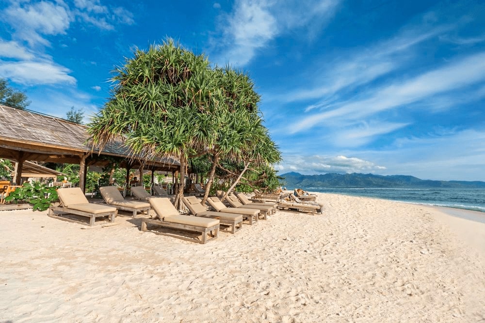 Seminyak Vacation Rentals &amp; Iconic Beach Clubs