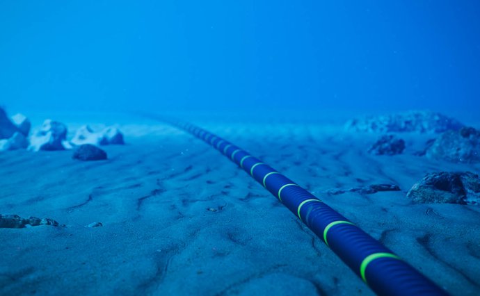 Undersea cable