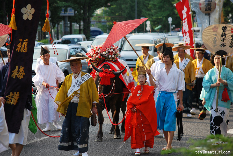 天神祭稚童牽牛