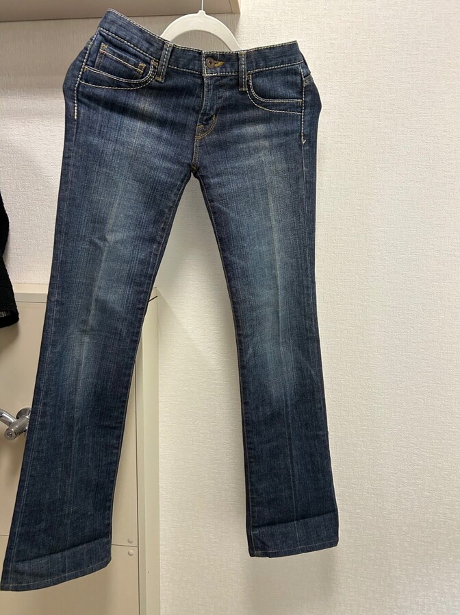 ANAYI のジーンズです。
