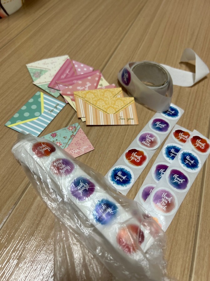 サンキューシールとメッセージカード