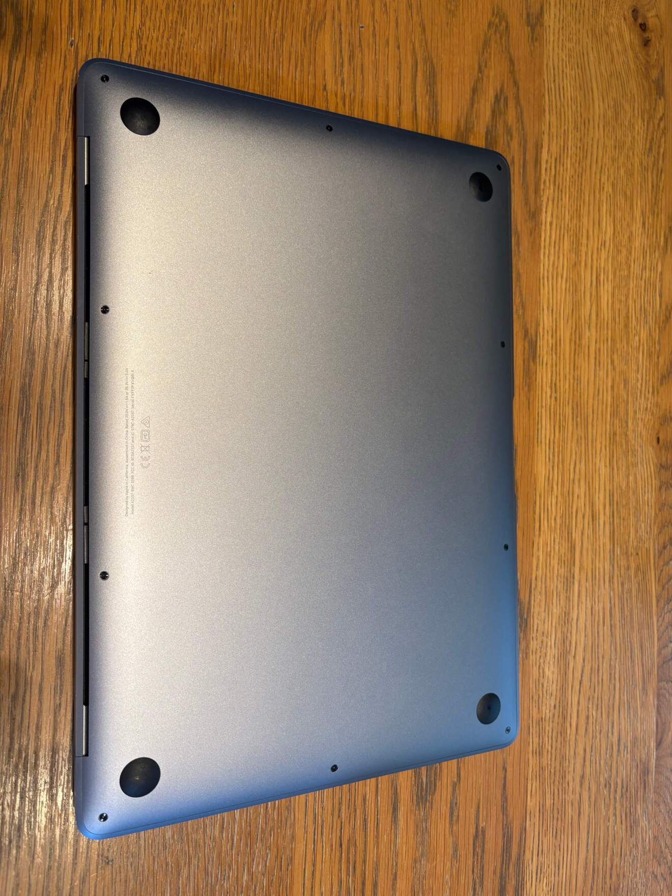 M1 Macbook Air 256GB 8GB 整備品 apple マックブックエアー M1 Macbook Air 256GB 8GB 整備品 apple マックブックエアー