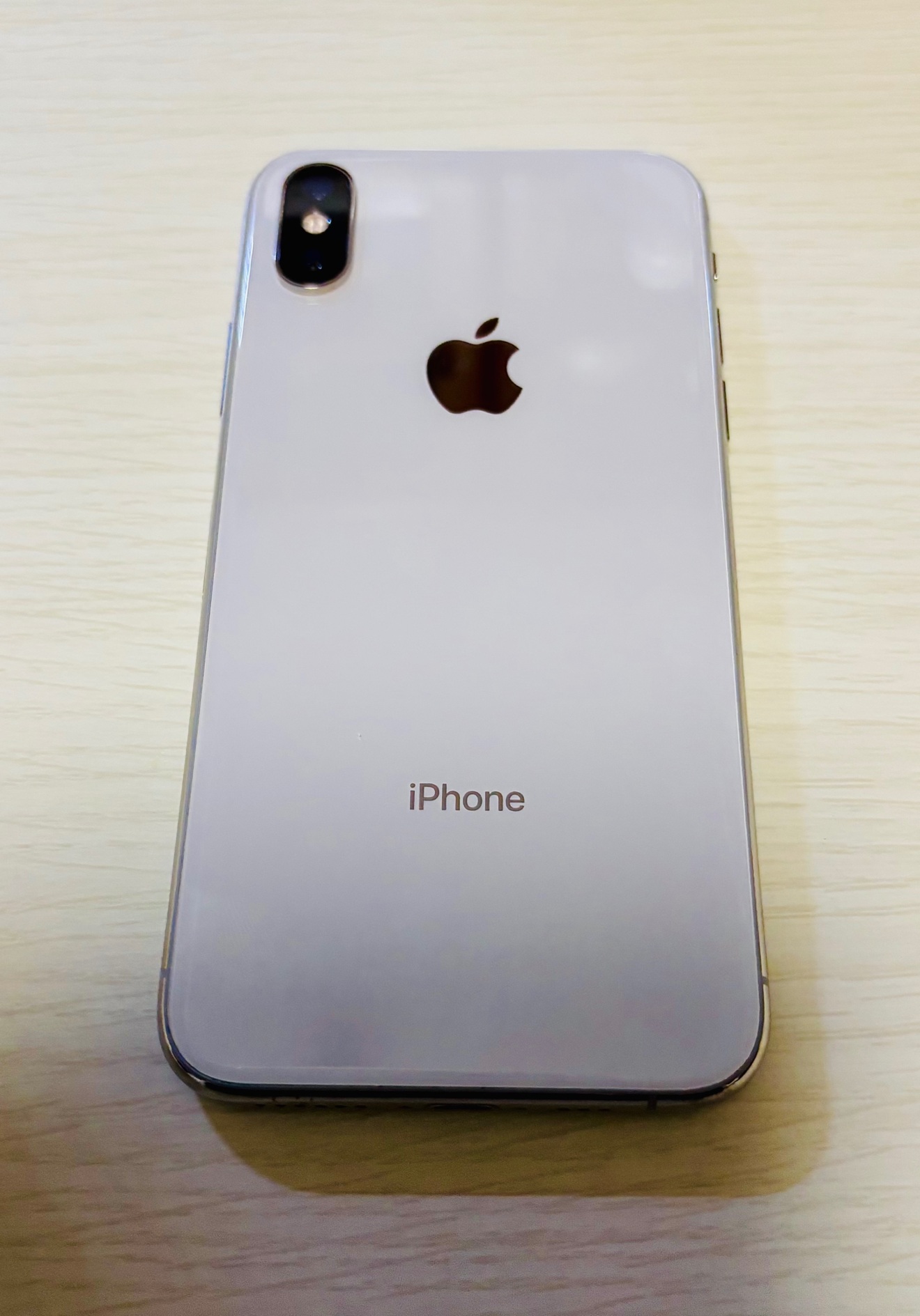 美品 iPhoneXs 256GB ゴールド FaceID使用不可 美品 iPhoneXs 256GB ゴールド FaceID使用不可