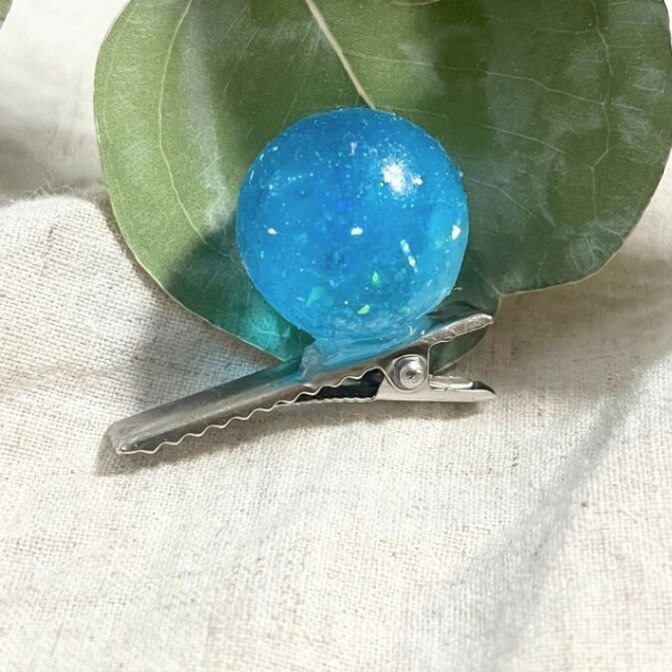 [ハンドメイド]青のレジンヘアピン