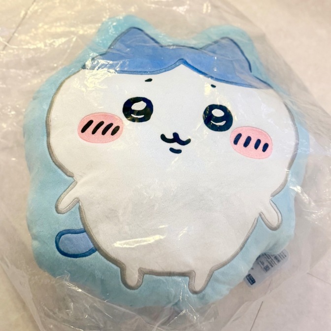 ちいかわパーク景品・ハチワレクッション