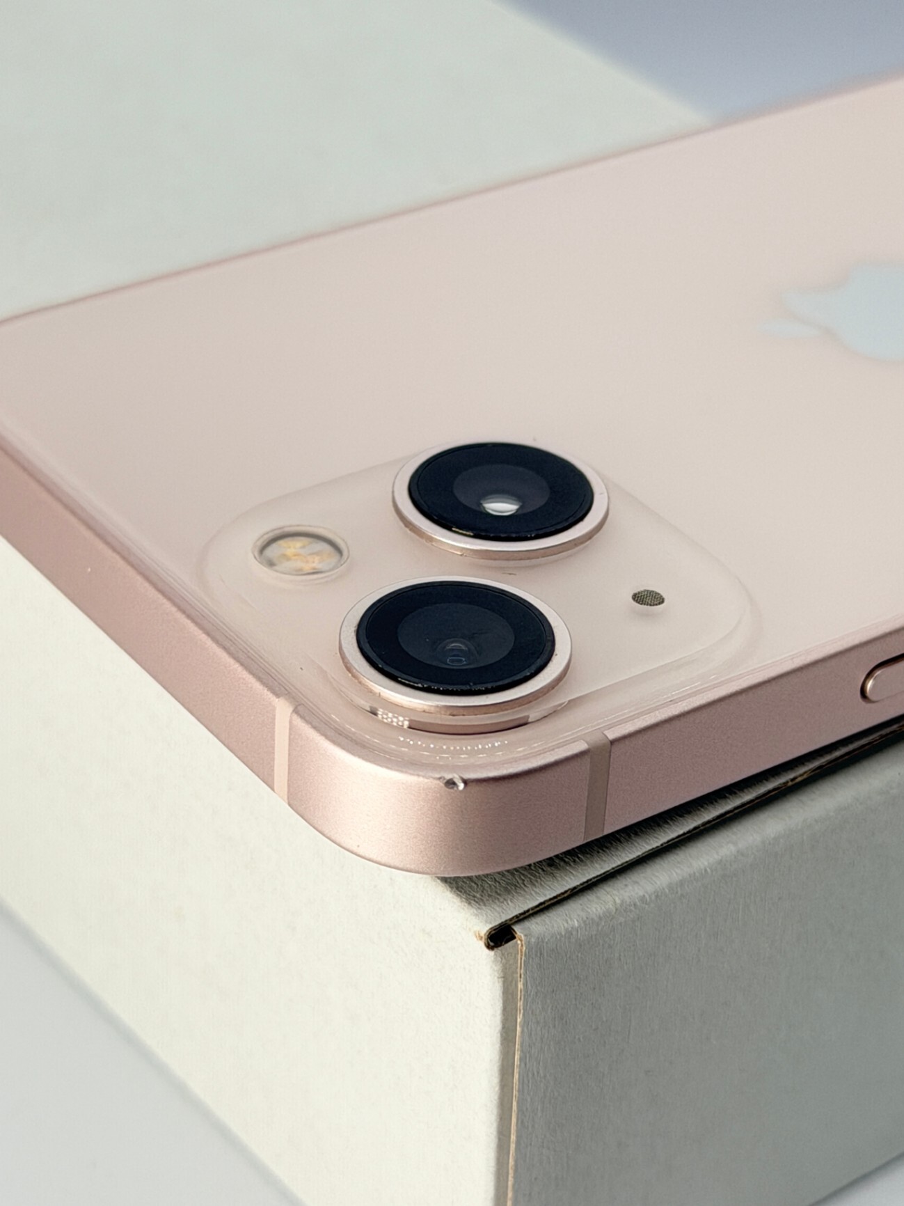 iPhone 13 mini 256GB BT100% 筐体&液晶交換品、美品 Amazon | 【整備済み品】 Apple iPhone 13 mini 256GB スターライト