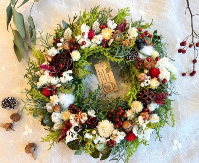 ～ナチュラルグリーンと木の実の彩り～ナチュラルドライフラワーリース☆小中サイズ