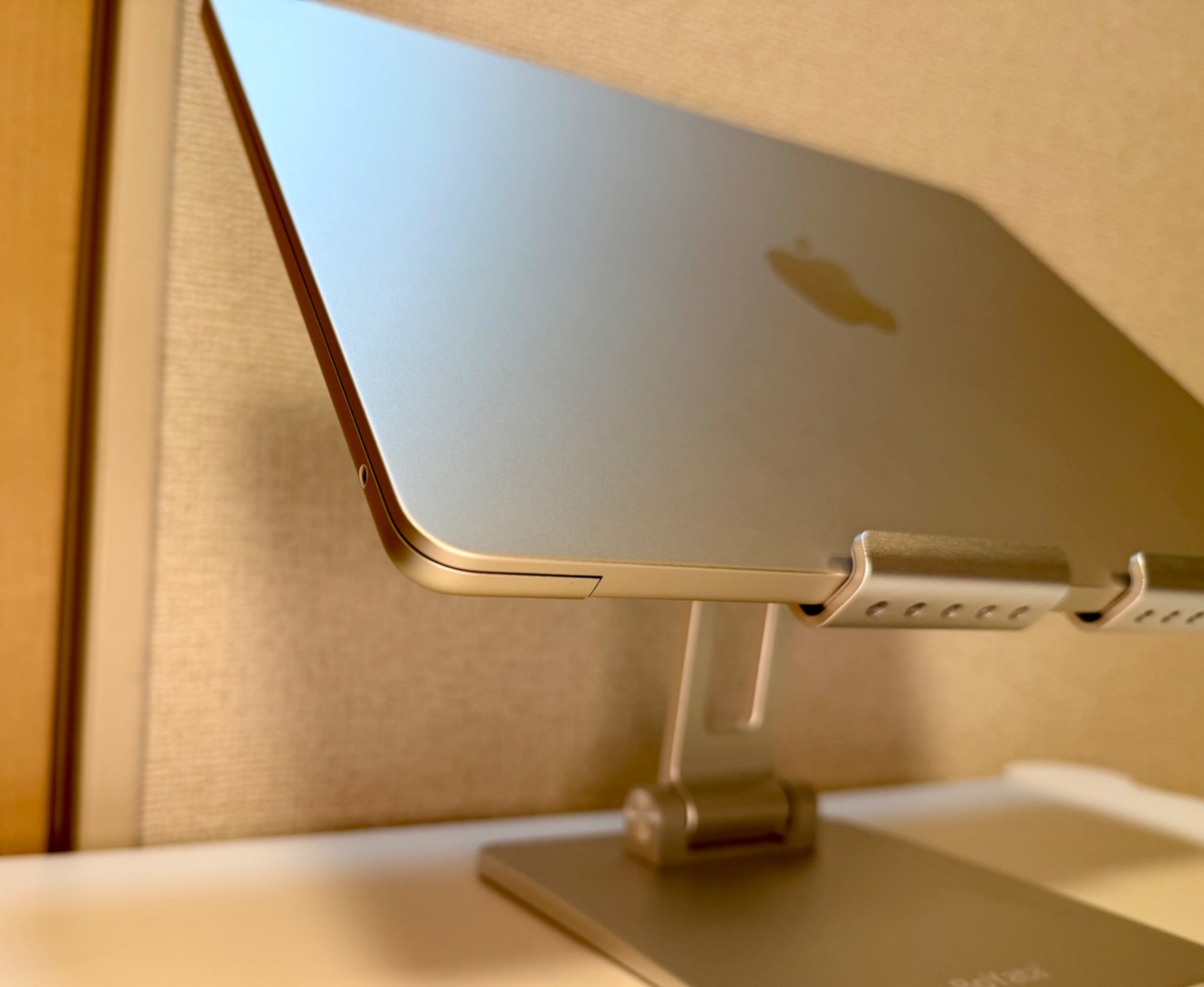 M4 MacBookAir スターライト 16GB/256GB 13.6インチ BT最大容量100