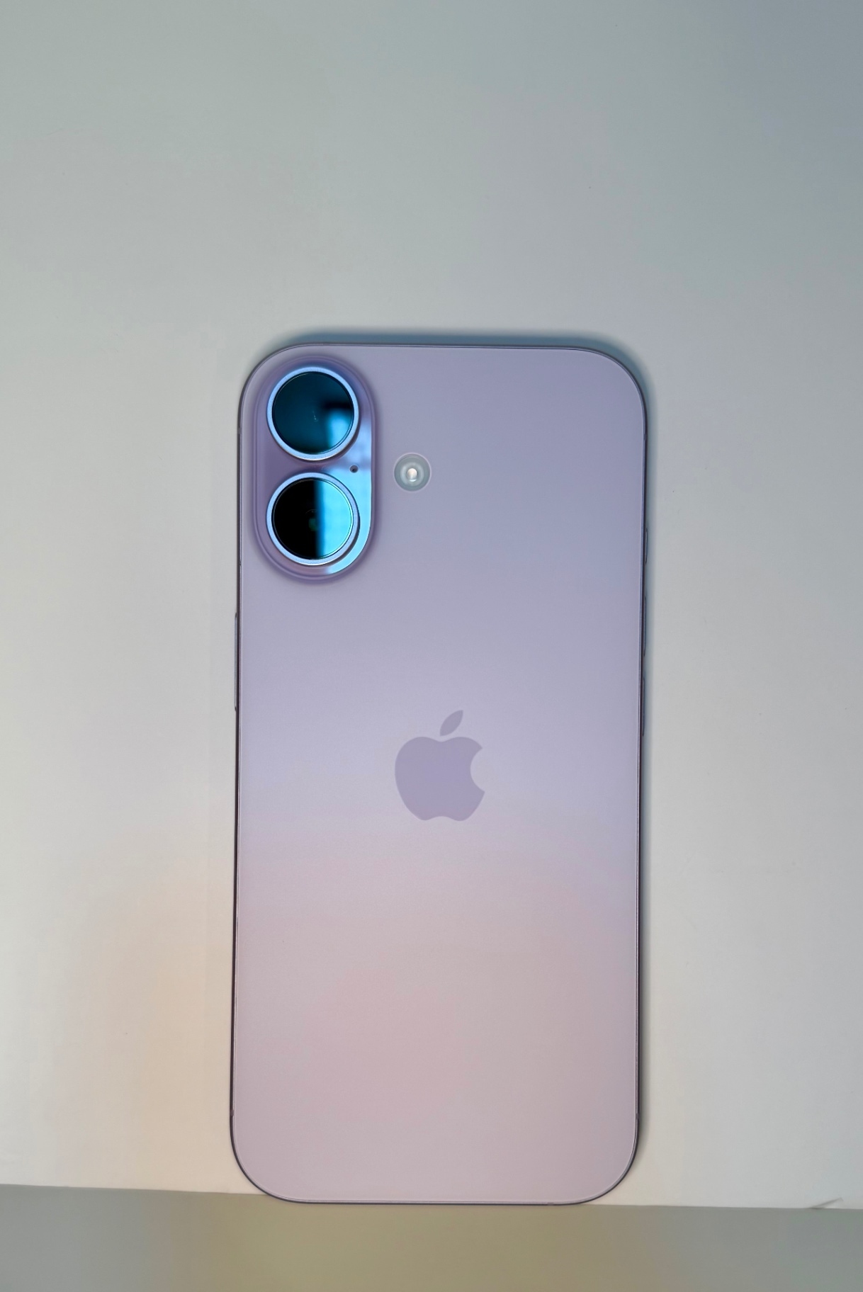 iPhone17 ラベンダー 256GB SIMフリー BT最大容量100％ ｜リベシティ