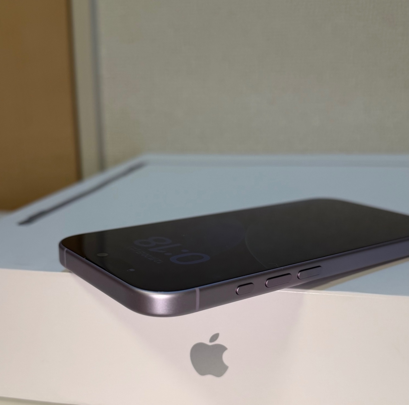 iPhone17 ラベンダー 256GB SIMフリー BT最大容量100％ ｜リベシティ