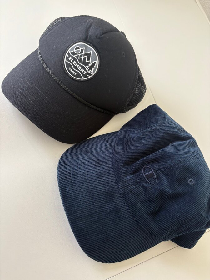 使わなくなった帽子を出品します！