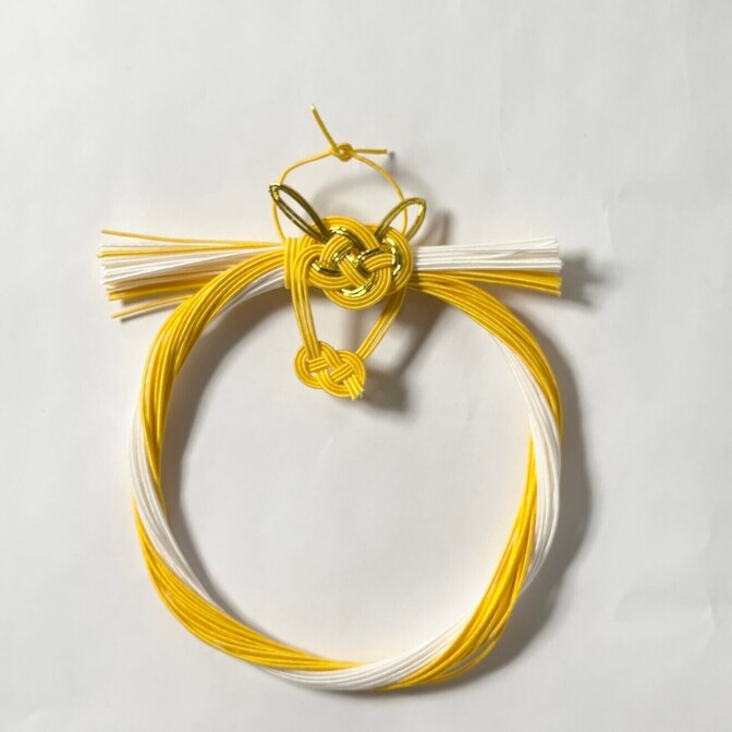 水引しめ縄〈増やす力カラー〉
午年・馬チャーム付き｜ご縁と可能性を広げる和モダンインテリア