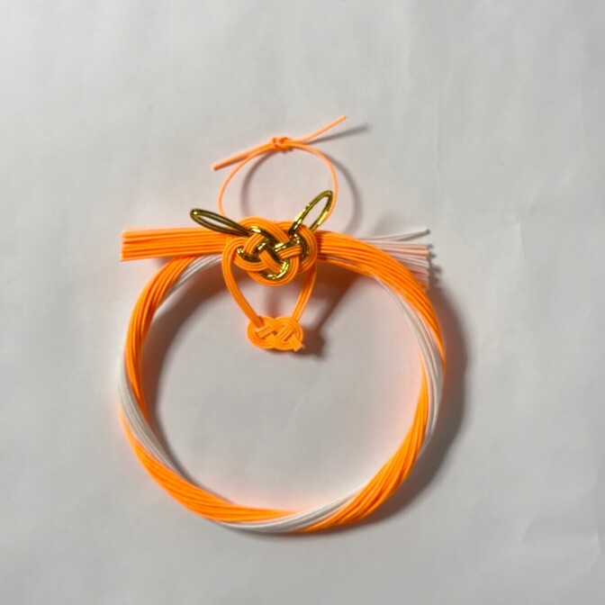 水引しめ縄〈オレンジカラー〉
午年・馬チャーム付き｜明るさと前向きさを添える和モダンインテリア